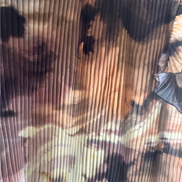 Women's Ruffled Top - Multicolor - Picture 3 of 5